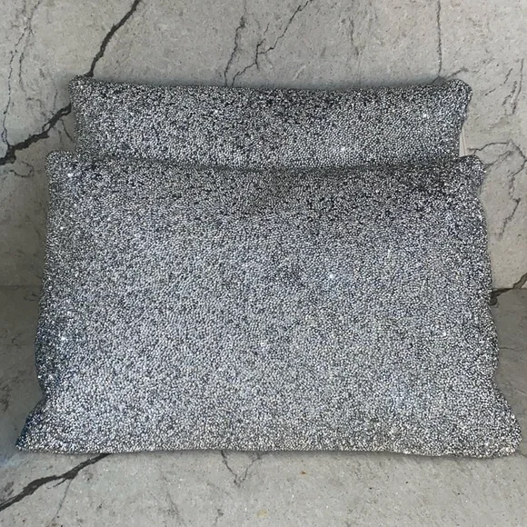 Two rinestone pillows - Picture 3 of 7